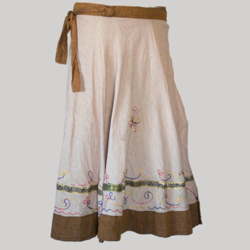 Paneled skirt with embroidery