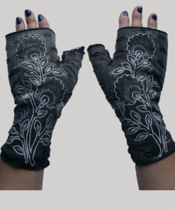 Women's gloves with stone wash and flower embroidery