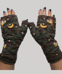 Gloves with owl & star embroidery