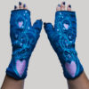 Women's gloves with heart shape embroidery