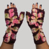 Women's gloves with oak leaves overlap embroidery