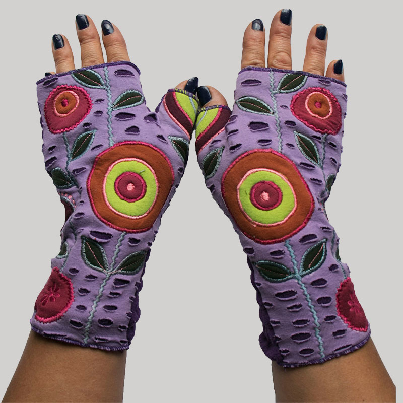 Gloves with round flower embroidery - Garments Nepal
