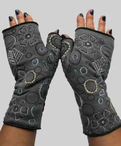 Gloves with printed outline embroidery