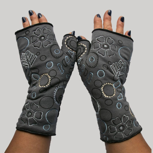 Gloves with printed outline embroidery