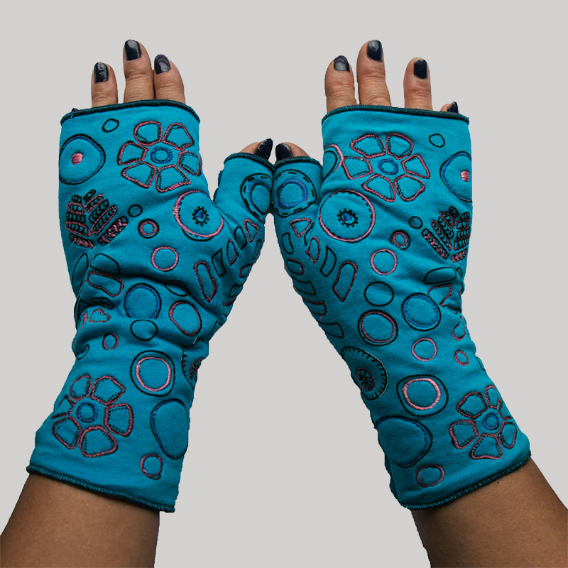 Gloves with printed outline embroidery - Garments Nepal