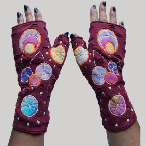 Women's gloves with round overlap embroidery